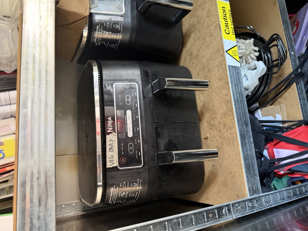 Catering dual-zone air fryer awaiting PAT testing